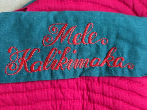 Medias de Navidad Hawaianas Mele Kalikimaka Piña Tropical Grande Acolchadas 21" - Imagen 4 de 13