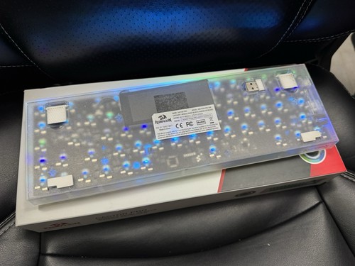 Redragon K631 PRO WT 65% 3-Mode Wireless RGB Gaming Keyboard, 68 Keys - Picture 4 of 8