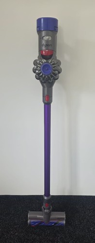 Reconditioned Dyson V8 Cordless handheld vacuum cleaner with anti-tangle head. - Picture 4 of 13