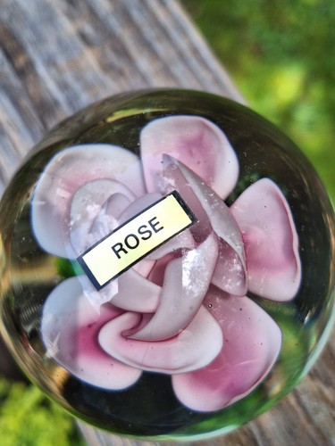 Dynasty Gallery Heirloom Collection Pink Rose Paperweight - Picture 5 of 9