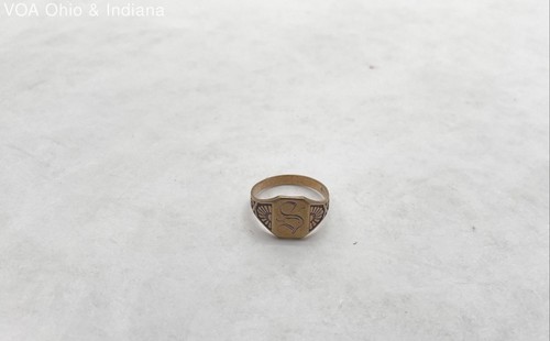 Vintage 10k Yellow Gold Monogramed Ring -marked with a g-