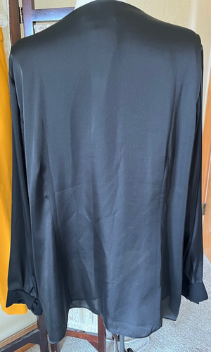 Coldwater Creek Black Satin V-Neck Long Sleeve Top Blouse Sze 2X Lined - Picture 3 of 4