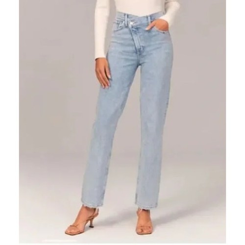 Abercrombie & Fitch The 90's Straight Ultra High Rise Light Asymmetrical Zip 26