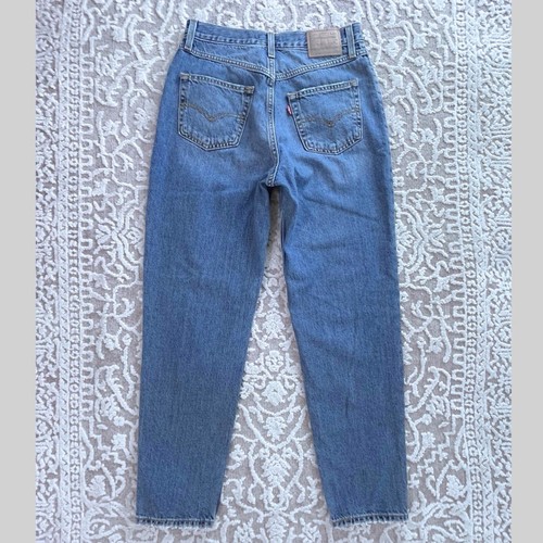 Jean Levi’s Premium 80’s Mom 27x28 Indigo Destructed $118 Usado en Excelente Condición Alto Cónico - Imagen 4 de 15
