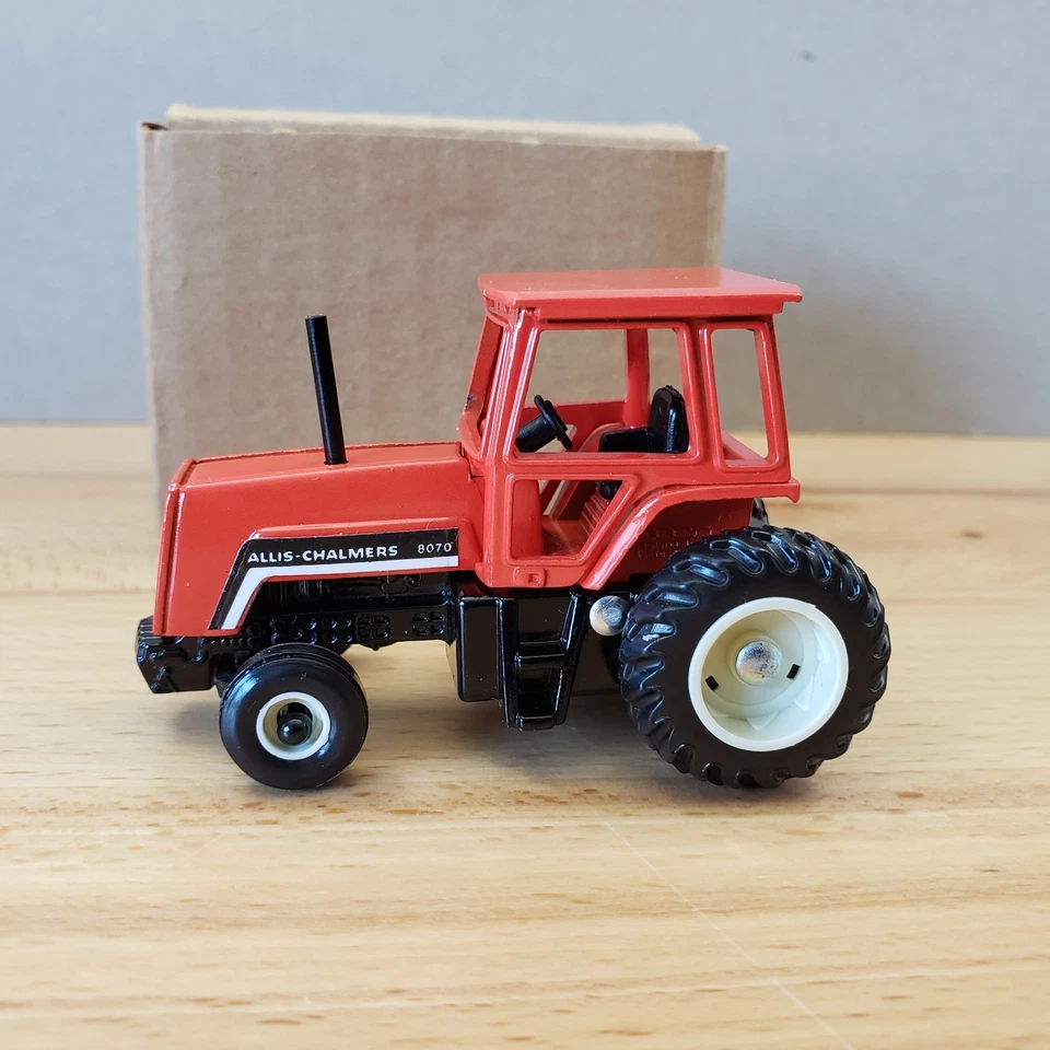 Ertl Allis Chalmers 8070 拖拉机压铸 1: 64 — 第 4/4 张图片