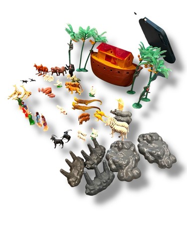 60' Noah's Ark Miniature Plastic Playset - 49 Animals 6 People See Pics - Flaws - Bild 2 von 15