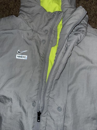 Nike F.C Sideline Synthetic-Fill Football Jacket Sample - Picture 7 of 17