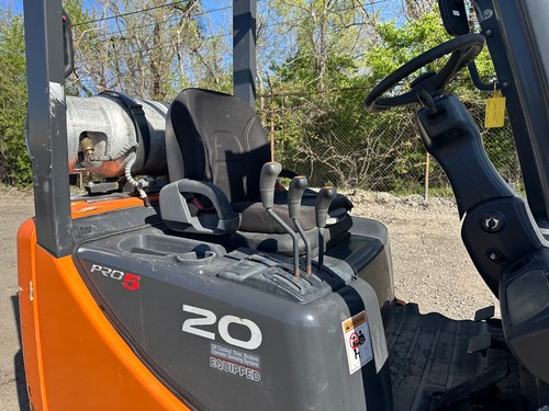 2019 Doosan GC20P-5 4000LB KAPAZITÄT GABELSTAPLER HI LO HUBWAGEN DREISTUFIGER MAST - Bild 5 von 11