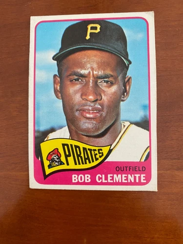 1965 Topps - Roberto Clemente #160, Pirates HOF, card is beautifully centered.