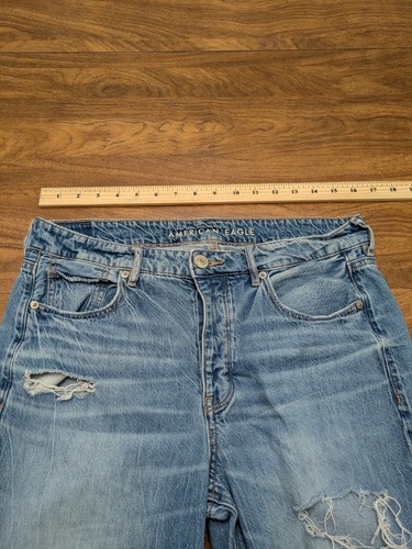 American Eagle Tomgirl Light Wash Button Fly High Rise Jeans Size 8 32x28  - Picture 5 of 19