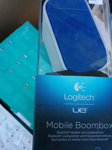 Logitech UE Mobile Boombox Bluetooth Speaker and Speakerphone - Blue/Light Grey - Imagen 2 de 2