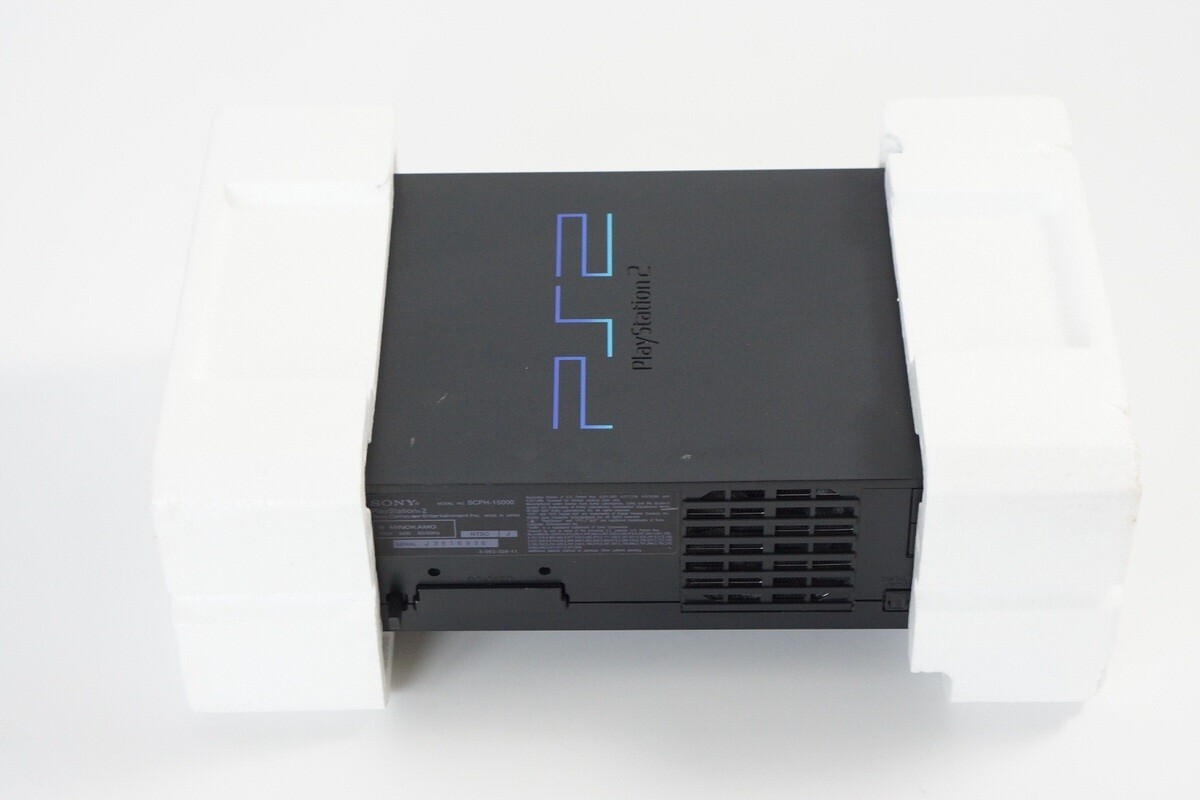 プレイステーション２, SCPH-15000 1427.jpg