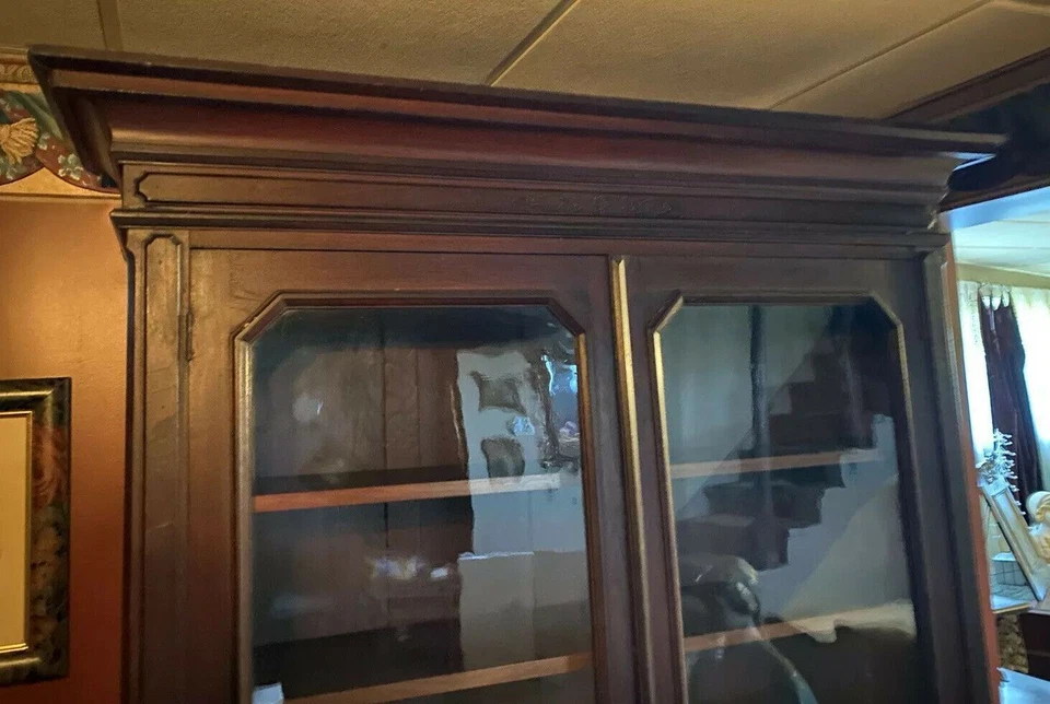 Antique Victorian Double Door Victorian Walnut Bookcase - Image 4 of 4