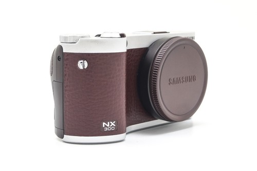 Samsung NX300 20.3MP NX Mount Digital Camera Body - Picture 1 of 32