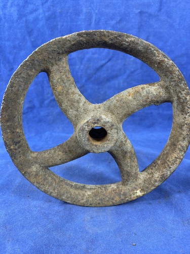 Antique Pulley Wheel 5 7/8" Dia x 1"W w/ Hub Hole 1/2" Dia ~ Curved Spokes - Picture 1 of 6