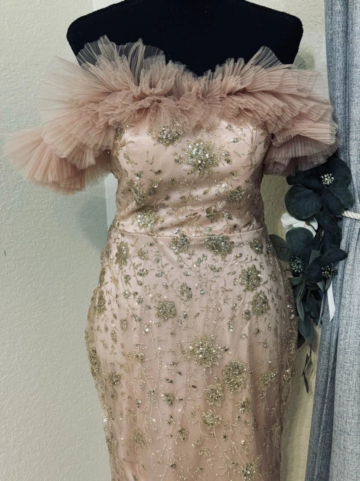 Vestido de graduación CINDERELLA DIVINO rosa oro brillo ajuste y acampanado hombros de tul 8 Foto 4 de 4