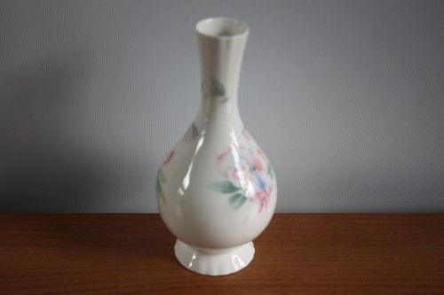 Jarrón vintage Aynsley Little Sweetheart Fine Bone China Bud - Imagen 2 de 5