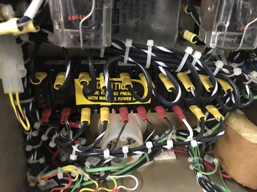 AC Power Supply AC Service Item CE 1004-00402, Tegal 901e 903e Etcher DQ-5-007 - Picture 6 of 12