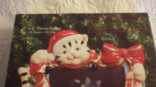 Signature Home Collection 6" x4" Photo Frame Cat Holiday Christmas New - Picture 3 of 3