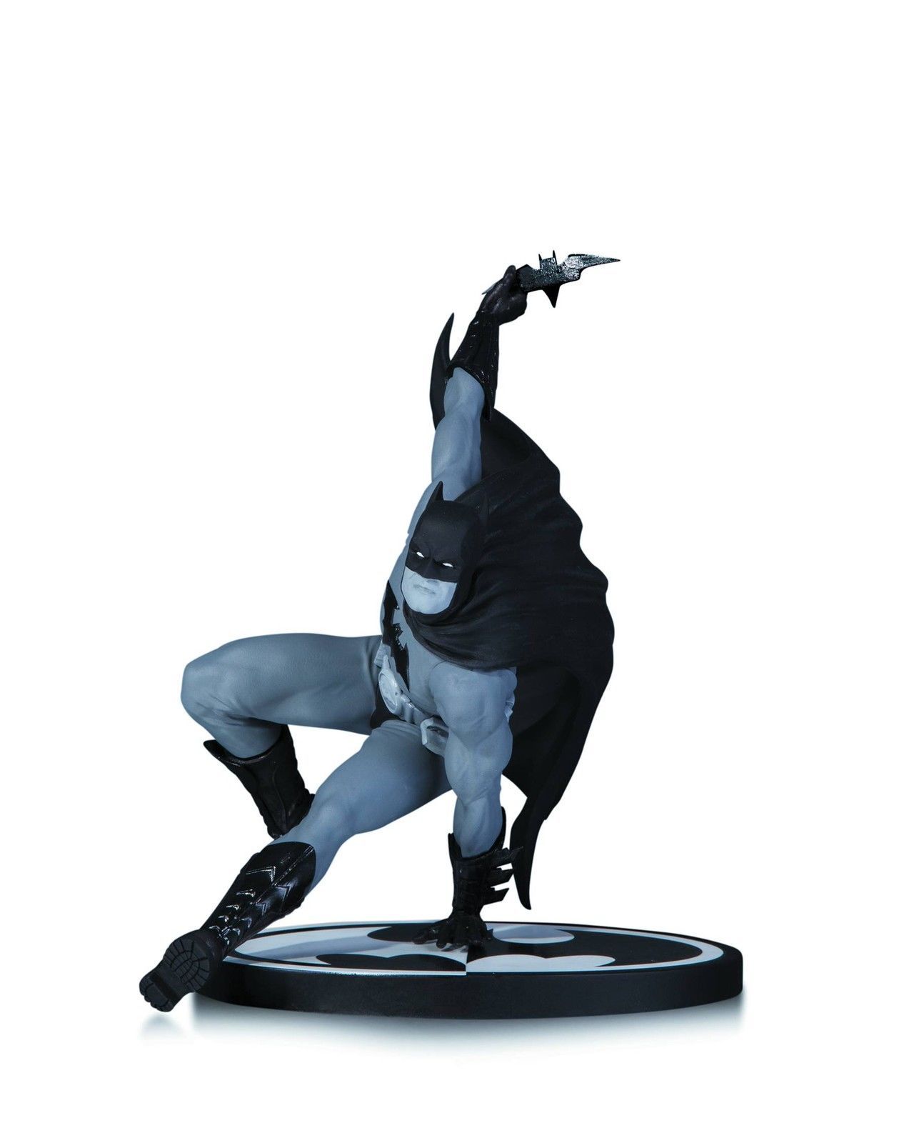 Batman Estatua biancao y nero por Bryan Hitch Batman Estatua biancao y nero por Bryan Hitch