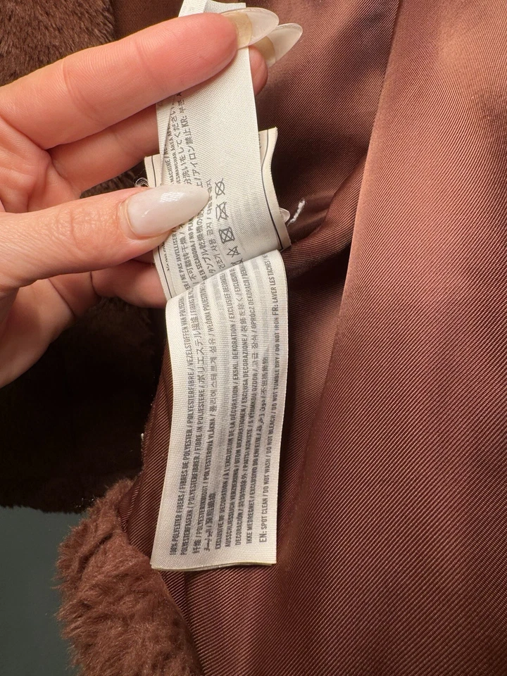 Jaqueta acolchoada de pele sintética na cor marrom. Tamanho XL. Abercrombie & Fitch  - Imagem 4 de 4