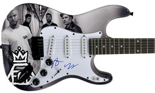 PETE WENTZ PATRICK STUMP FALL OUT BOY SIGNED ELECTRIC GUITAR AUTOGRAPH BECKETT PETE WENTZ PATRICK STUMP FALL OUT BOY SIGNED ELECTRIC GUITAR AUTOGRAPH BECKETT