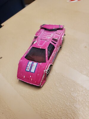 1987 Hot Wheels Color Racers Lamborghini Countach Pink Color