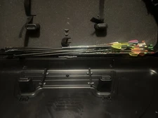 Lot of Victory Arrows 