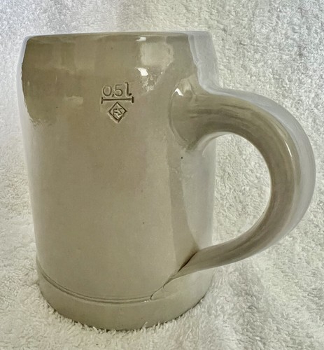 Vintage Ceramic Beer Mug Stein THE HAPPY VINEYARD Winnipeg Manitoba Canada RARE! - Picture 2 of 12