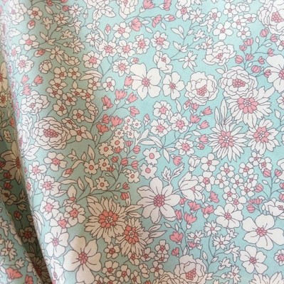 Pale Green Floral Retro Cotton Lawn Fabric 99p Sample Ideal For