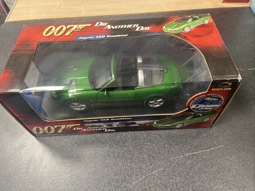 RC2 1:18 Jaguar XKR Roadster 007 Die Another Day - Picture 2 of 3