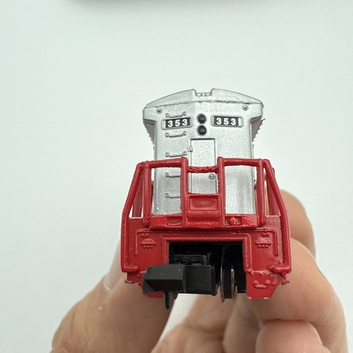Bachmann N Scale Santa Fe U36B #353 Locomotive. Used. NEEDS CARE. SOLD AS IS. - Picture 15 of 15