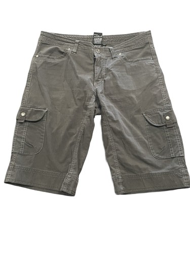 Kuhl Shorts Damengröße 10 grau 11" Schrittlänge Cargotaschen Logo bestickt gebraucht, in einwandfreiem Zustand