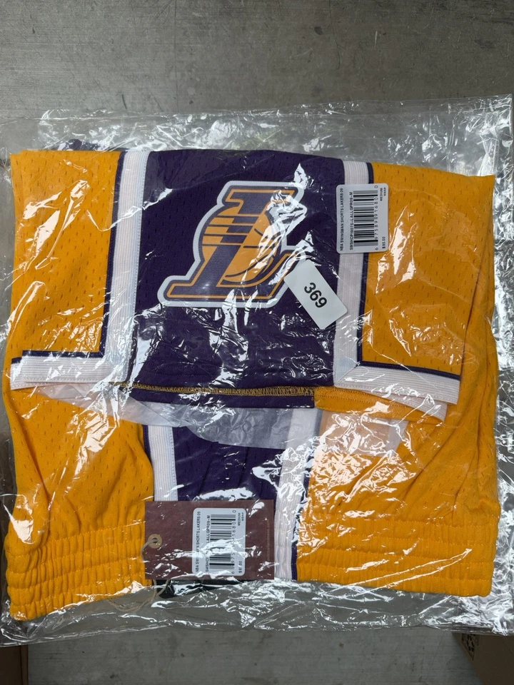 Lot of 10 Men’s Mitchell & Ness NBA Swingman Shorts mixed sizes  - Image 2 of 4