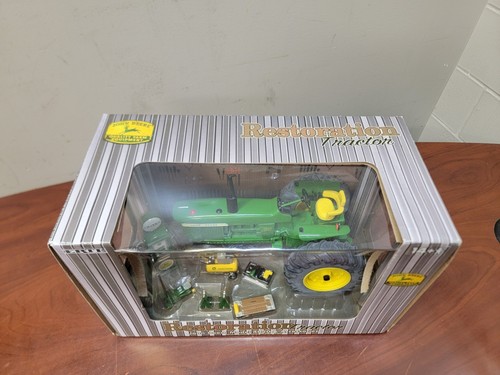 1/16 John Deere 4020 Tractor Restoration Set - Picture 2 of 8