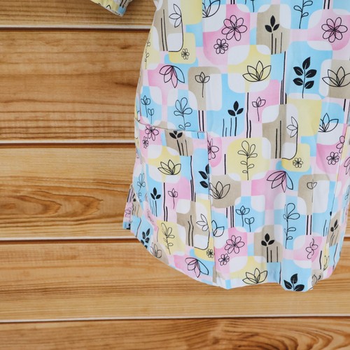 SB Scrubs Scrub Top Womens Size M Multicolor Floral Polyester Blend Waist Tie - Picture 6 of 8