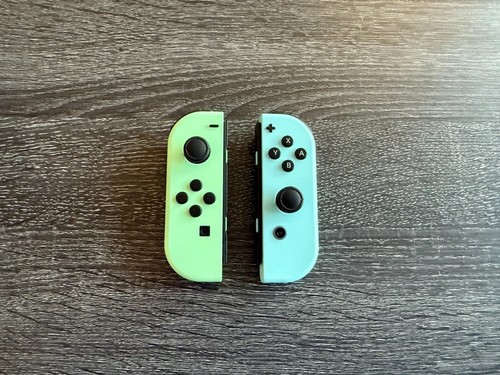 Nintendo Switch - Animal Crossing Edition - Picture 4 of 7
