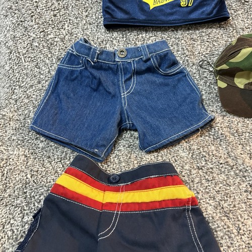 Build A Bear Outfit Jeansshorts Fußballshirt Camouflage Mütze Badehose 4 Stück - Bild 3 von 8