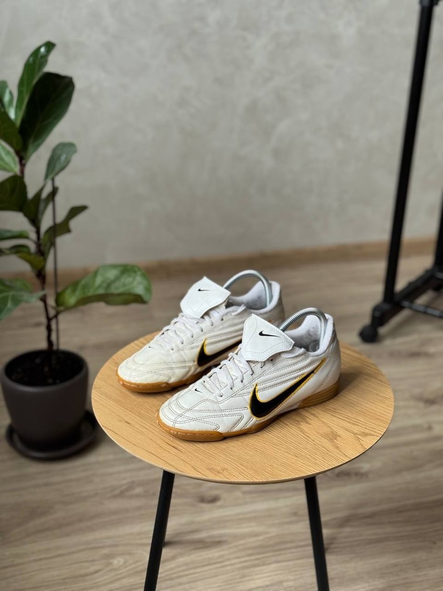 Vintage Y2K Nike Tiempo Soccer Sneakers Blokecore Ronaldinho Size