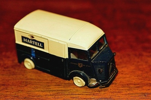"Streichholzschachtel - A Taste of France - YTF 2 - 1947 Citroen Typ ""H"" Van ""Martell" - Bild 2 von 4
