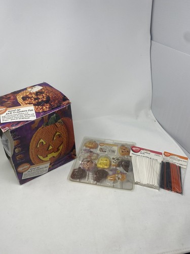 Wilton Stand Up Jack O Lantern 3D Cake Pan 1995 Pumpkin With Others