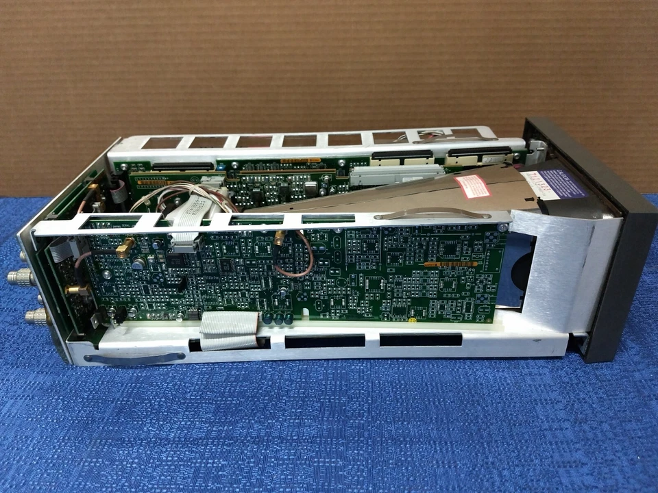Tektronix WFM601A Serial Component Monitor - Image 4 of 4