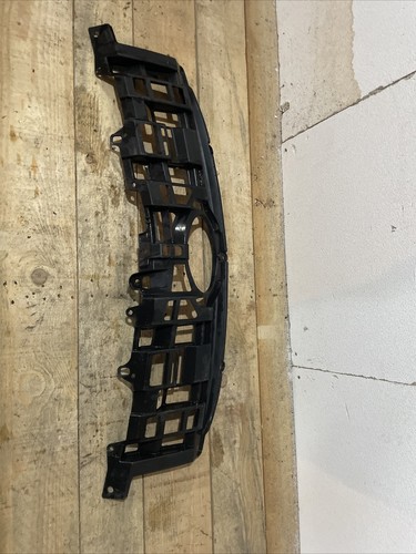 TOYOTA PRIUS XW30 2009-2015 STOßSTANGE VORNE MITTE OBEN KÜHLERGRILL 53111-47020 - Bild 4 von 8