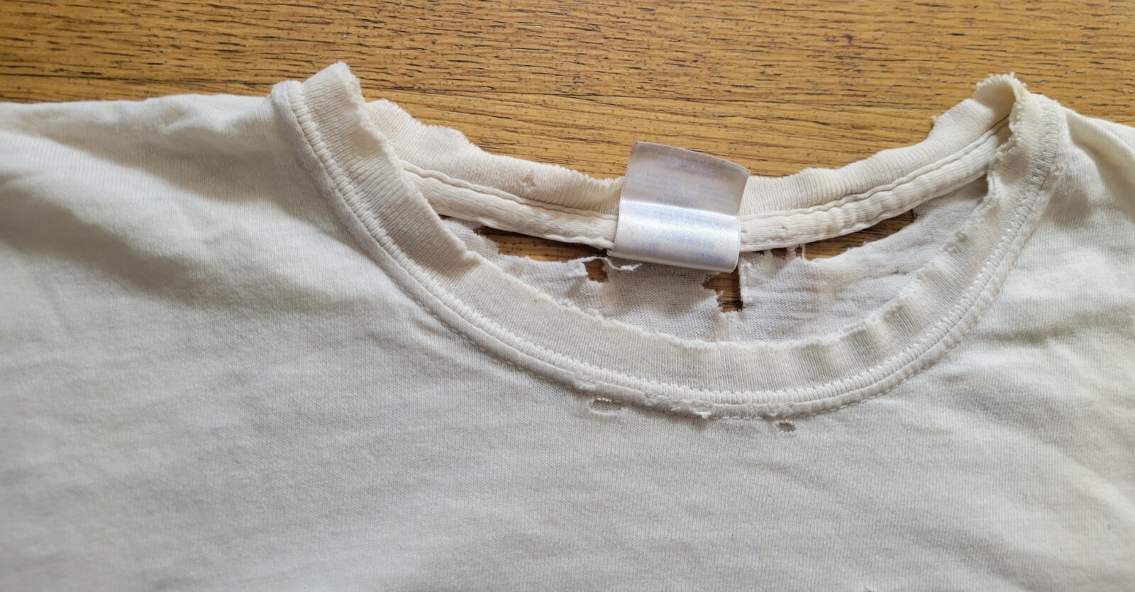 WAVVES peace logo tee shirt t-shirt rock rap t-shirt distressed holes sz L
$