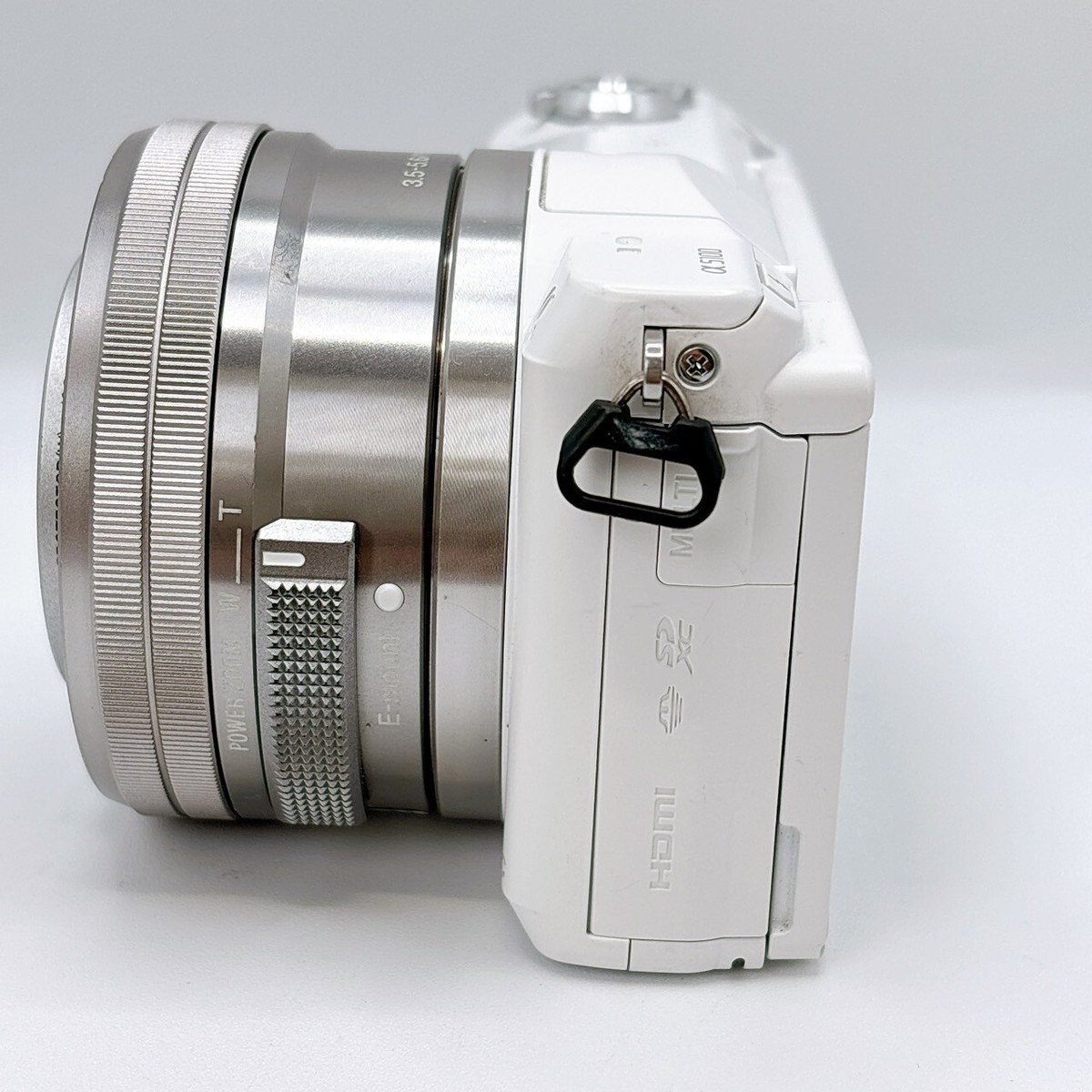 Sony Alpha a5100 Mirrorless White with E 16-50mm Lens 【Near Sony Alpha a5100 Mirrorless White with E 16-50mm Lens 【Near