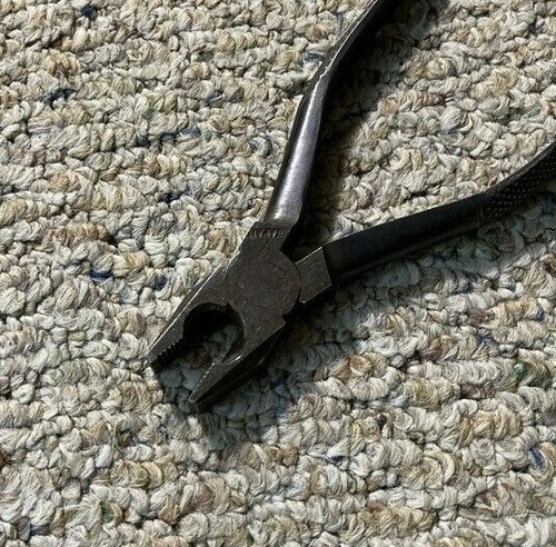 Vintage ROYAL 6 3/8" Bull Nose Cutters/Pliers Knurled Handles Japan Made - Picture 3 of 3