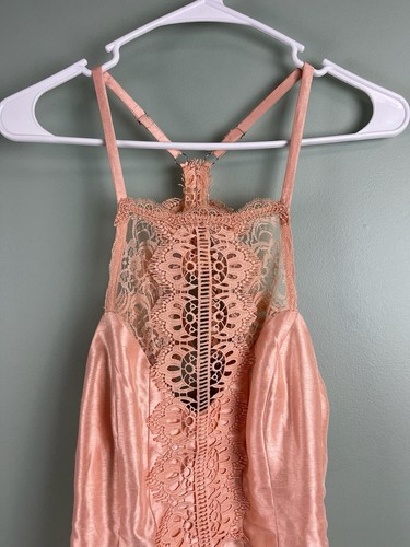 NWT Free People Sky Heart to Heart Pink Lace Halter Neck Flare Romper Size 10 - Picture 2 of 12
