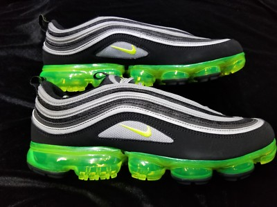 Men/'s NIB Black//Silver//Volt Men/'s Authentic Nike Air Vapormax Plus NIB