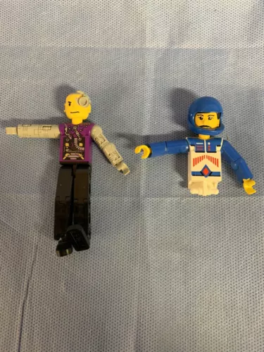 Lego Technic Cyber Slam Purple Figure Technic Race car driver (missing legs)