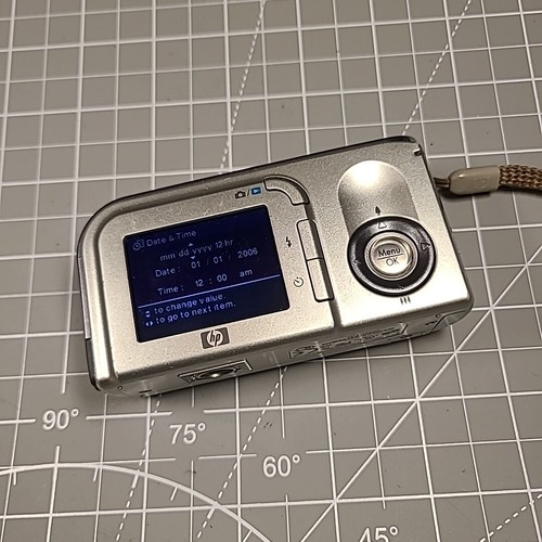 HP PhotoSmart E327 5.0MP Digital Camera - Silver~Tested~working. - Picture 2 of 12